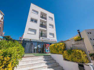 Ar Melrose Place Apartment *