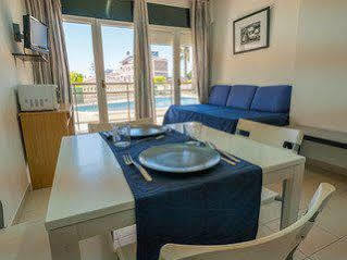 Ar Melrose Place Apartment