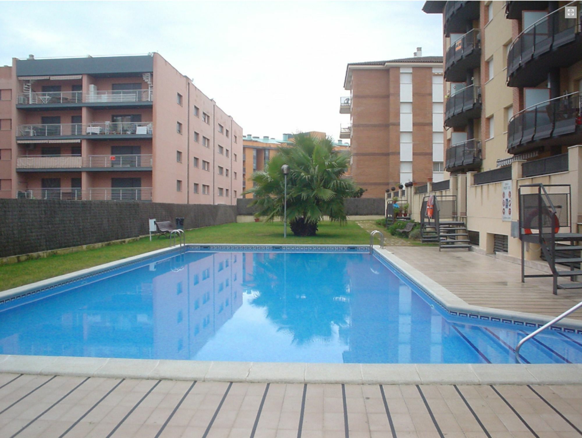 In - 104289 By Mo Lloret de Mar
