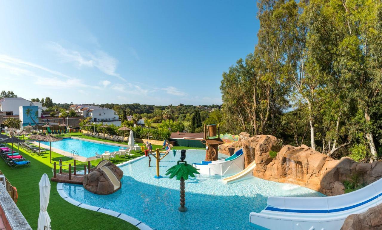 Apartahotel Els Llorers 2*