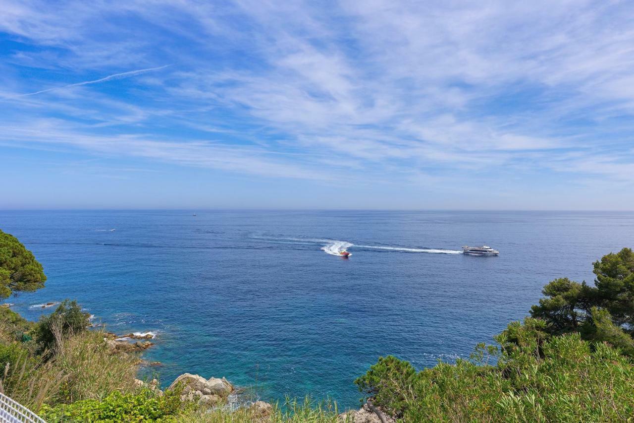 Al Lado Del Mar 