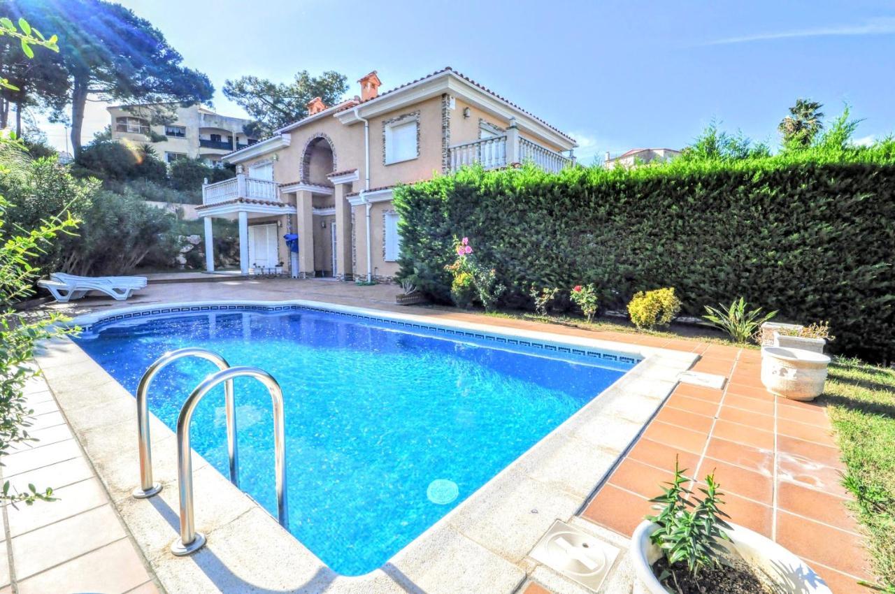 Aba Villa