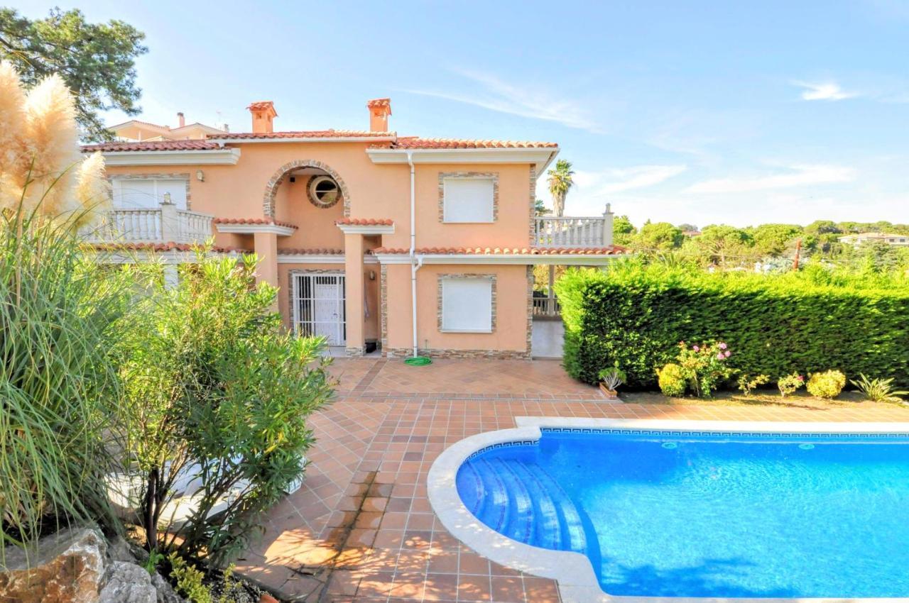 Aba Villa