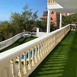 Villa Blanca