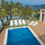 Villa Aurore, 12 Persons, Large Salt-Water Pool, Air Conditioning