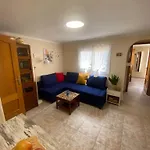 Piso Moderno De Diseno Con Terraza