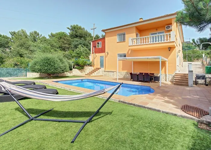 Villa Roses With Swimming Pool & Mountain View