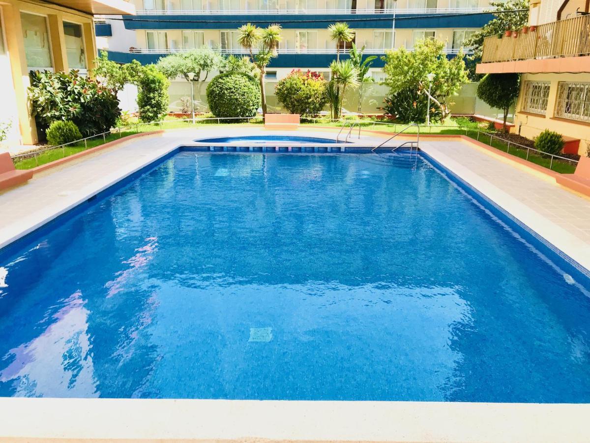 Apartment Modern And Design Studio Near The With Large Swimming Pools