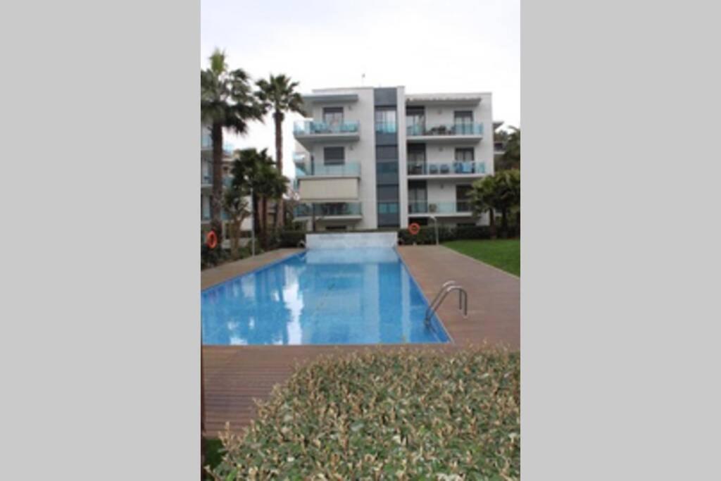 Con Piscina Y Parking En Apartment Lloret de Mar