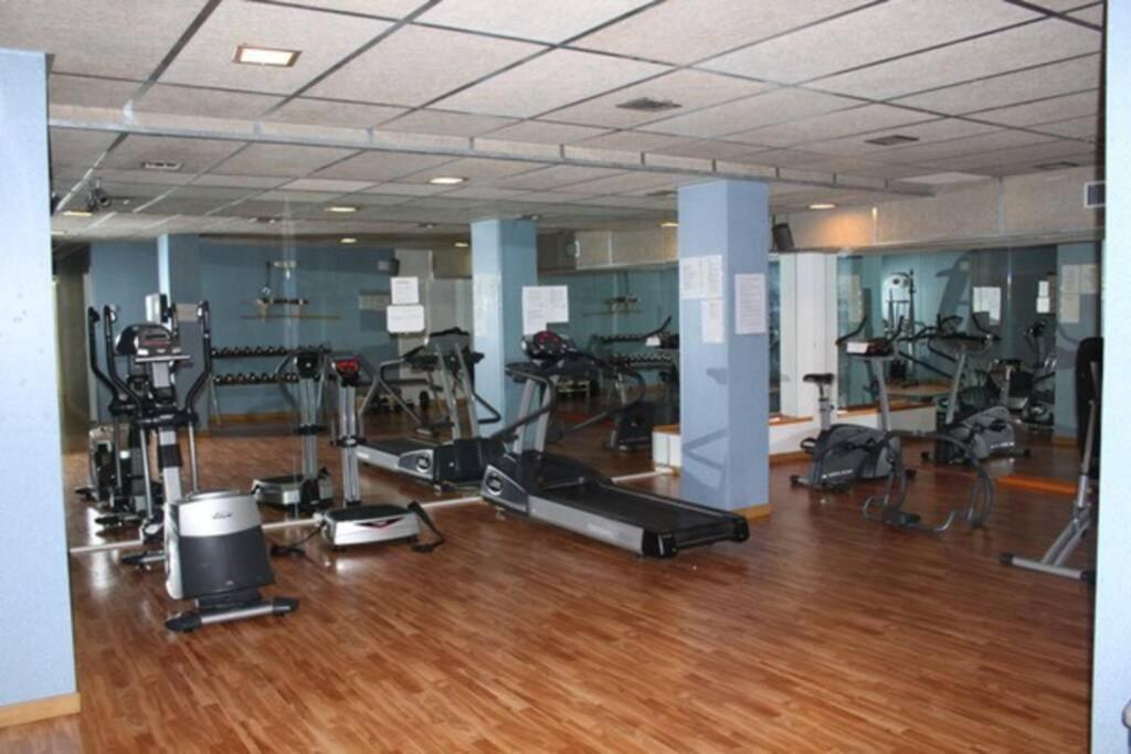 Apartment Con Piscina Y Parking En