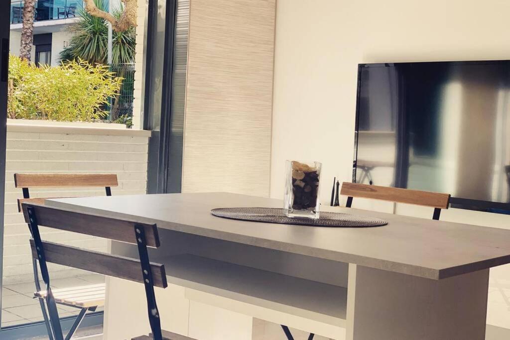 Apartment Con Piscina Y Parking En
