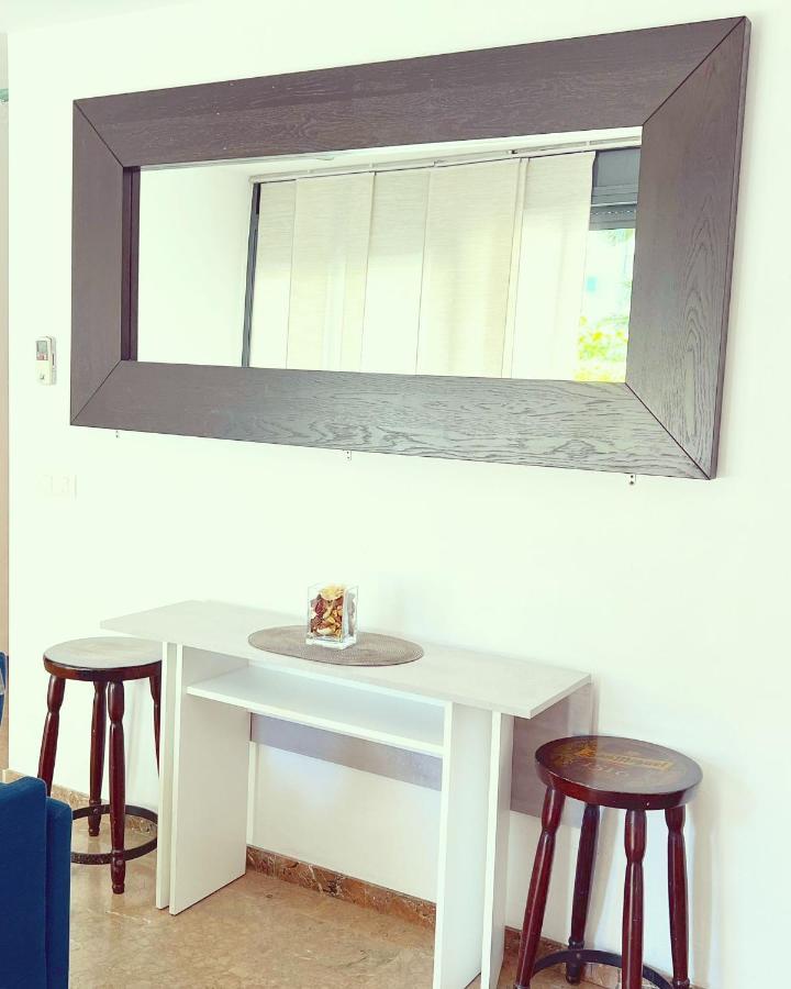 Apartment Con Piscina Y Parking En