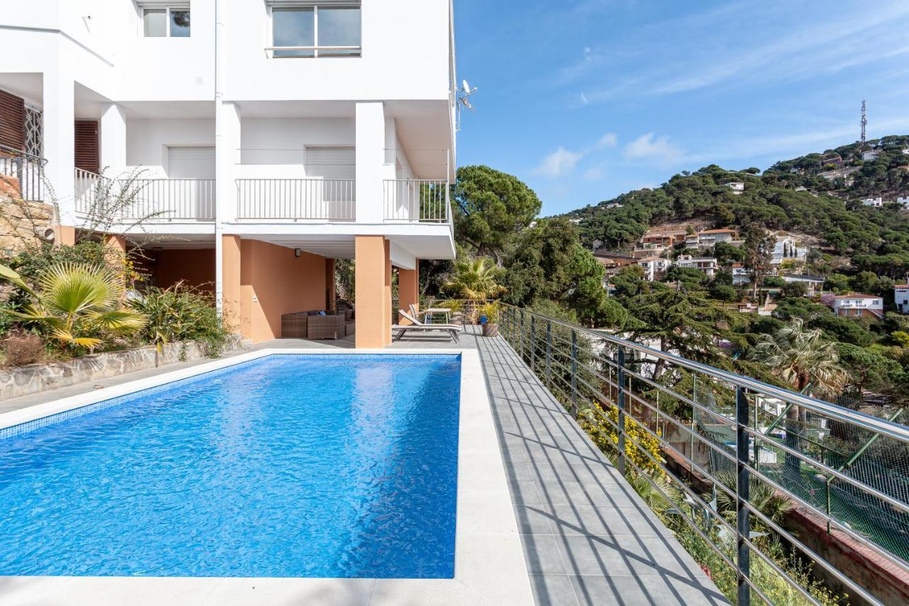 Villa House In A Garden With View *