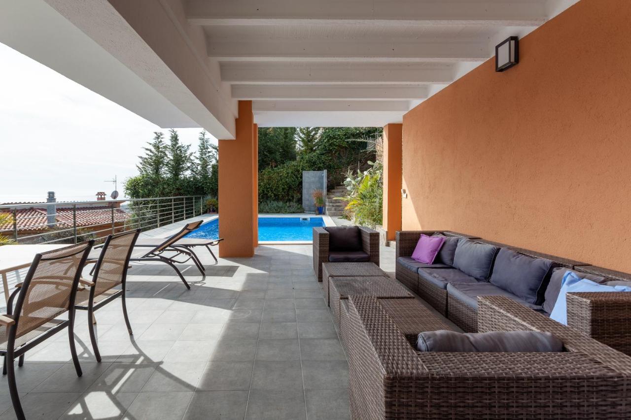 House In A Garden With View Villa *