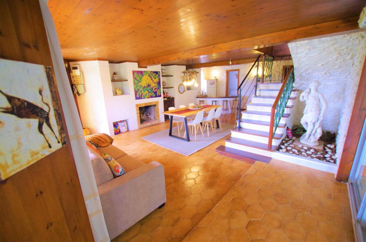 Villa V&v Lloret - Elsa: Luxurious 10-person With Dual Pools And Lush Garden