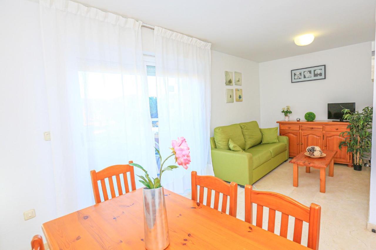 Austral - Only Families Apartment