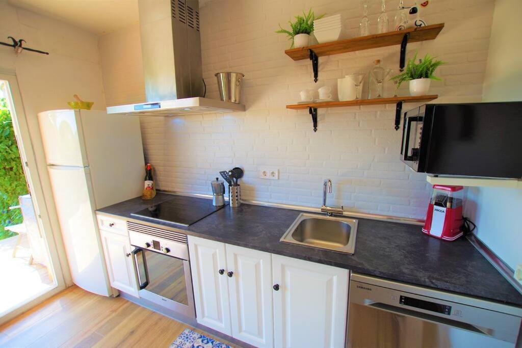 V&v Lloret-villa Suecia: Mountain View Casita With Air Conditioning Holiday home *