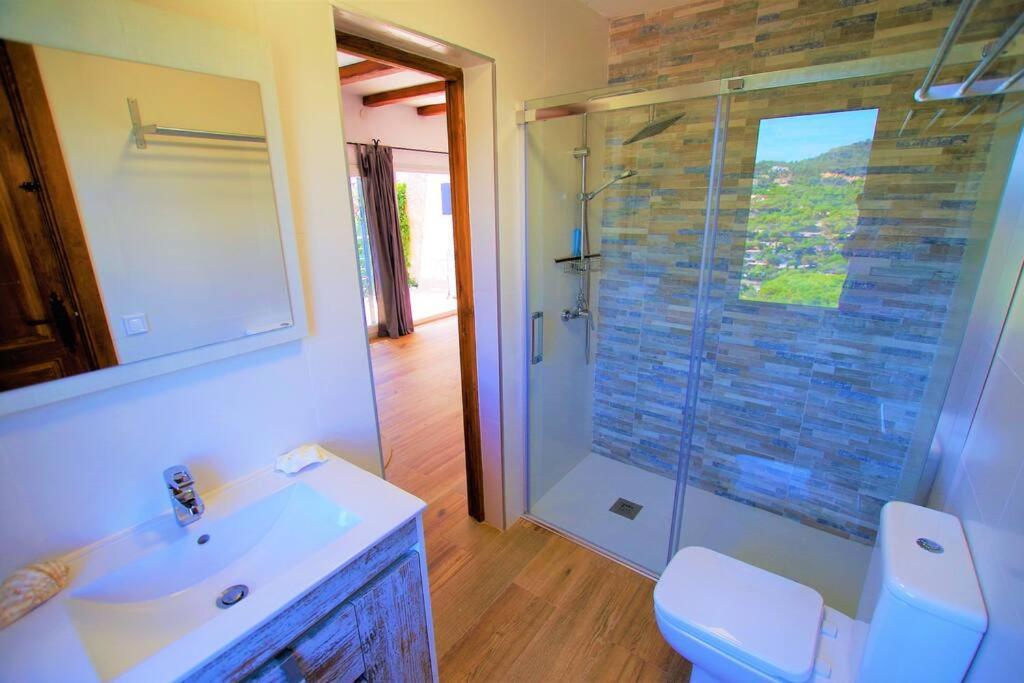 V&v Lloret-villa Suecia: Mountain View Casita With Air Conditioning Holiday home
