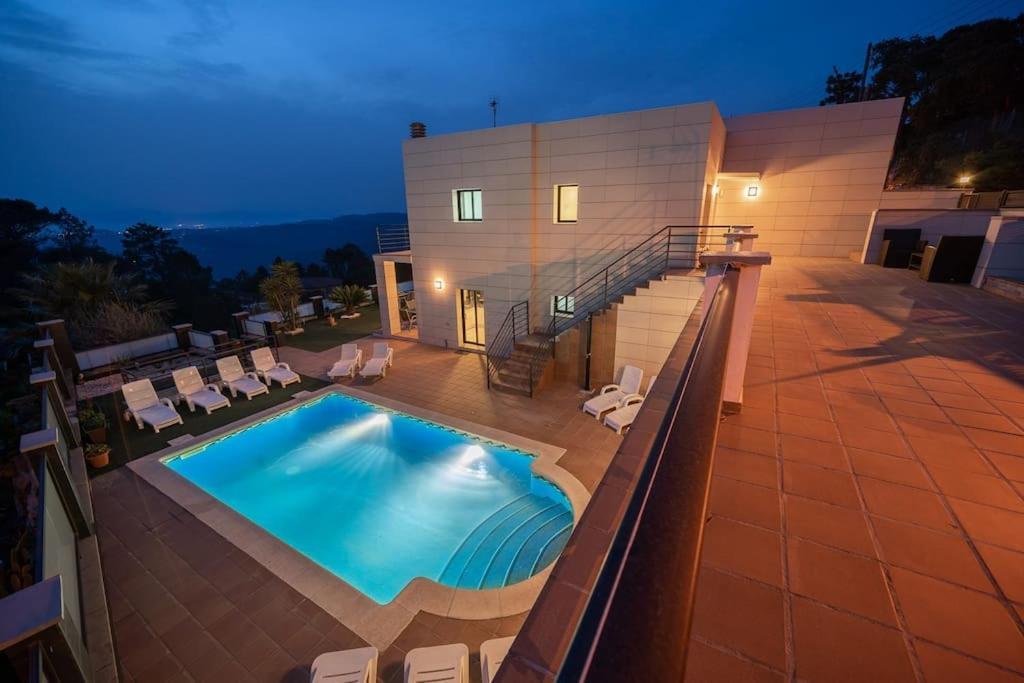 Aurore, 12 Persons, Large Salt-water Pool, Air Conditioning Pousada