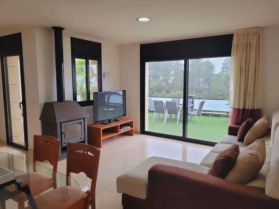 Aurore, 12 Persons, Large Salt-water Pool, Air Conditioning Pousada *