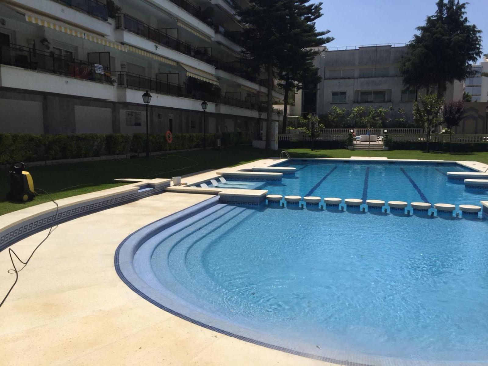 Apartamento A 100m De La Playa De Fenals - Lloret - Margarita * Lloret de Mar