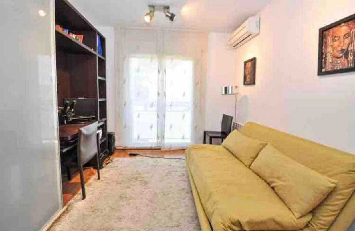 Wonderful Townhouse On Sa Boadella Beach