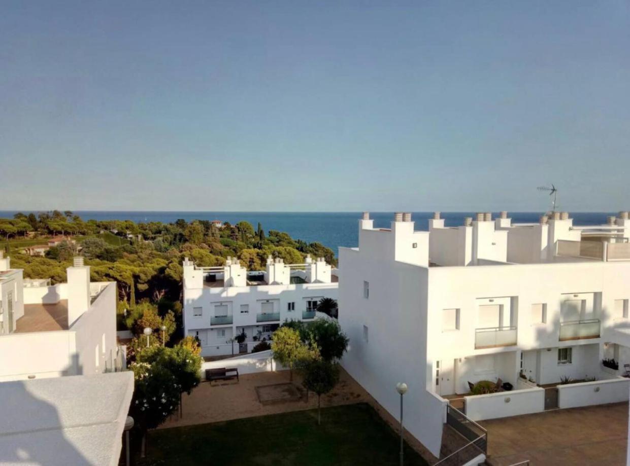Holiday home Wonderful Townhouse On Sa Boadella Beach