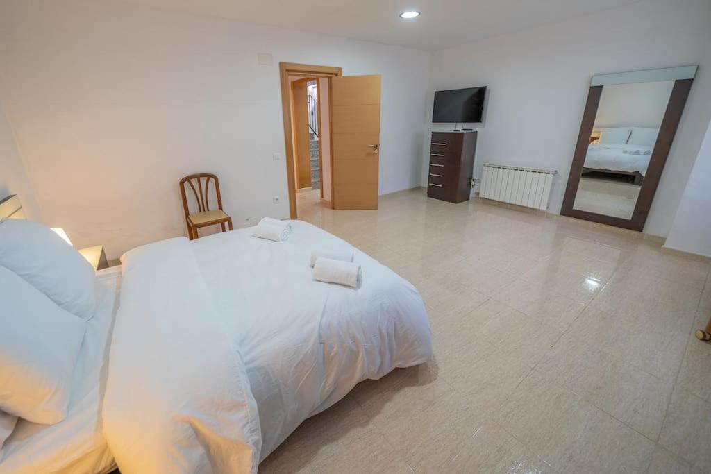 Aurore, 12 Persons, Large Salt-water Pool, Air Conditioning *