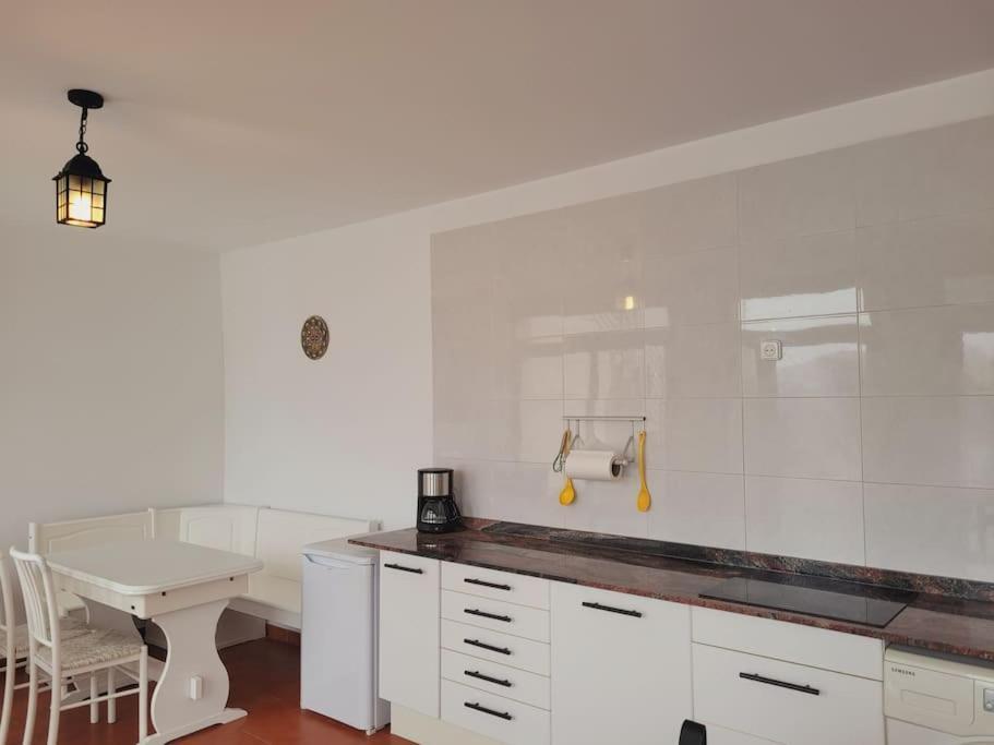 Aurore, 12 Persons, Large Salt-water Pool, Air Conditioning Pousada