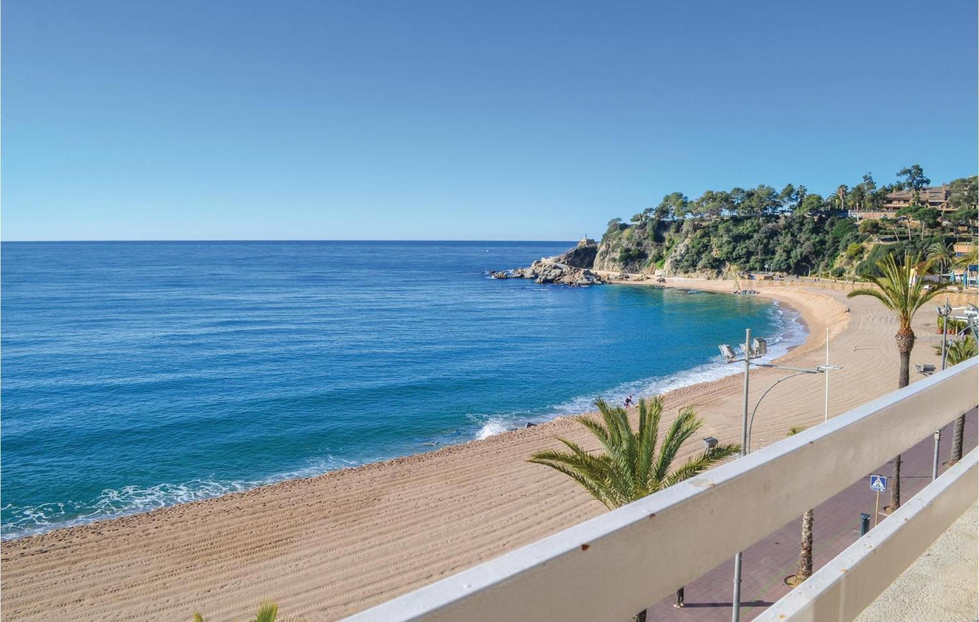 Apartment 3 Bedroom Beautiful In