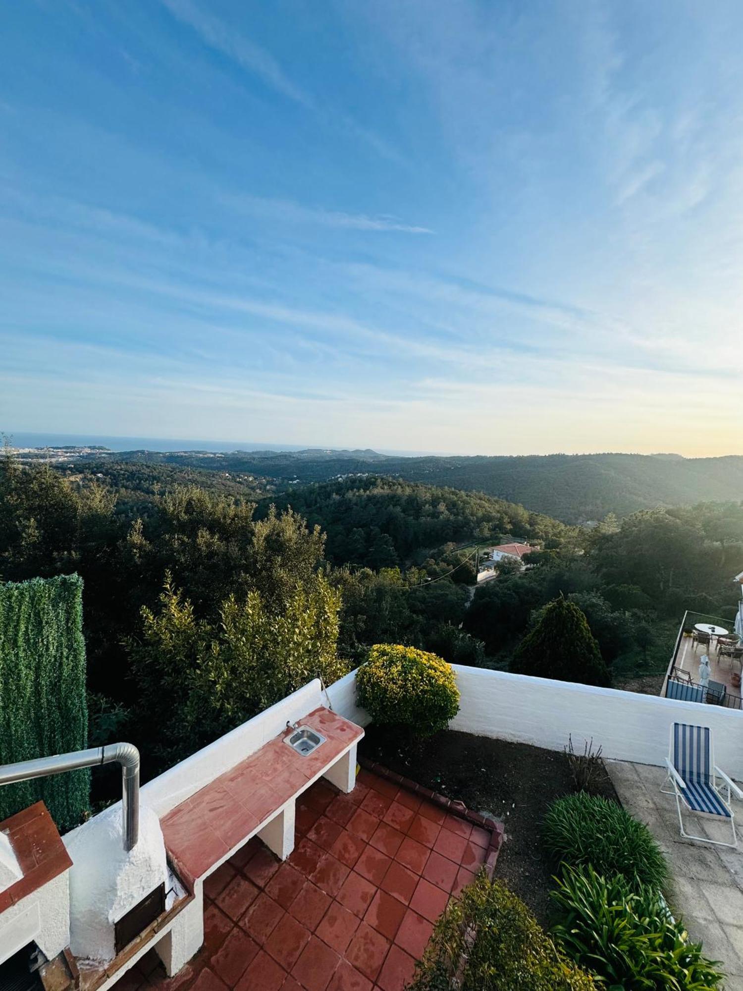 Exclusiva Casa Con Vistas Despejadas Al Mar Y Piscina Privada