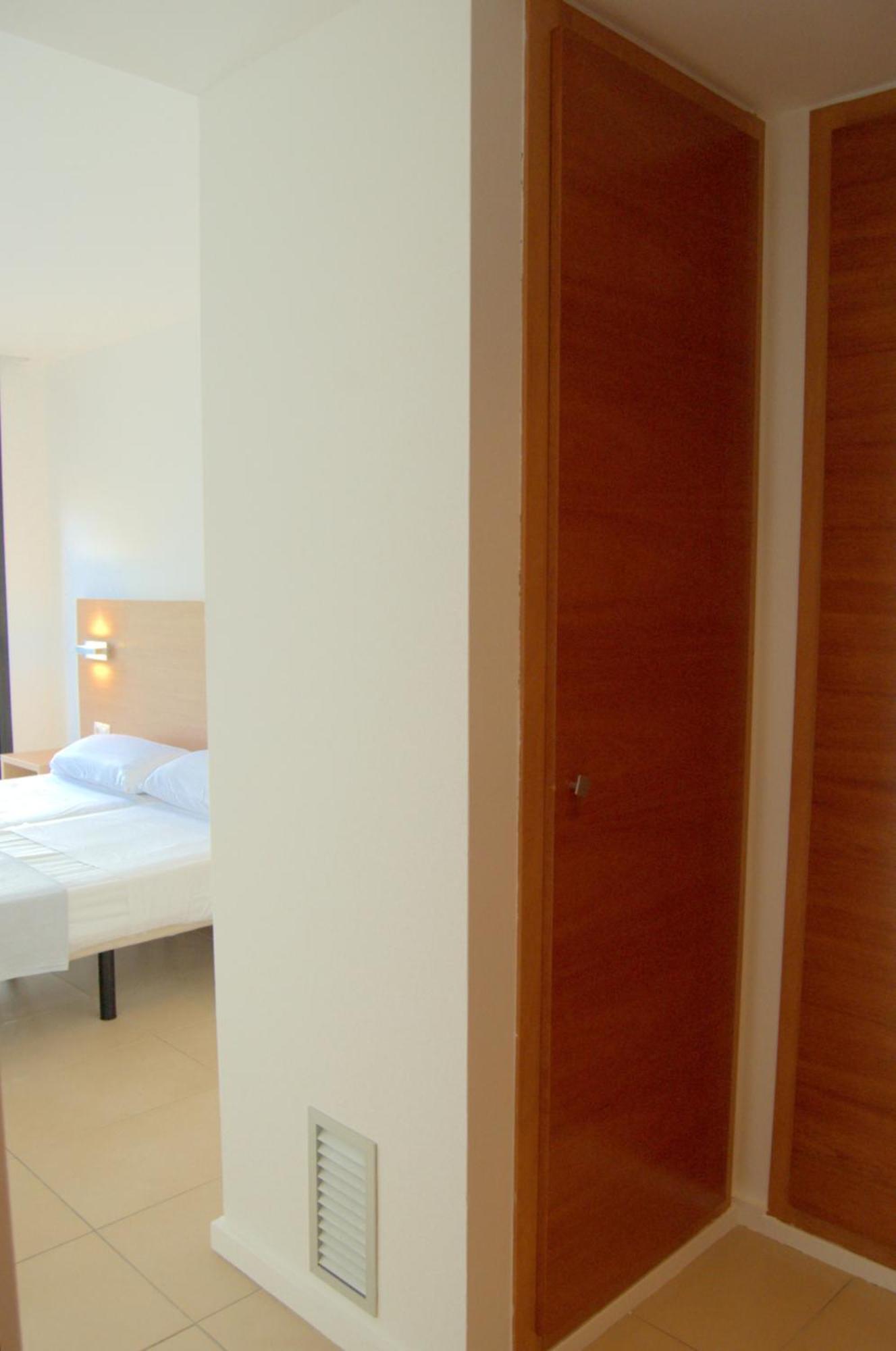 Aura, Centro De 2 * Lloret de Mar