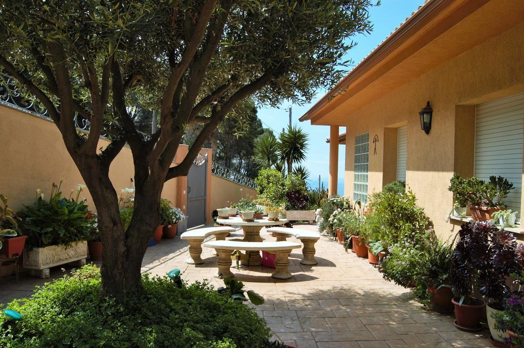 Villa 2pau - *