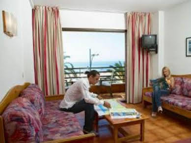 Almirall Apartment *