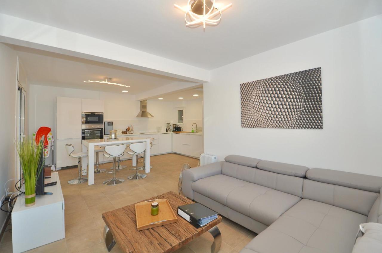 Apartment Station