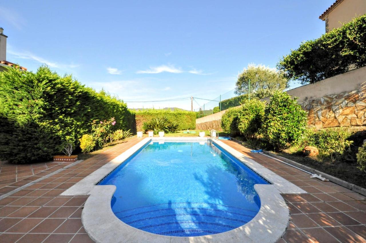 Aba Villa *