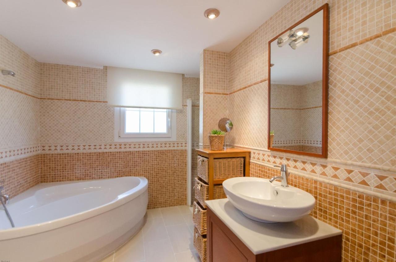 Club Villamar - Champagne Villa *