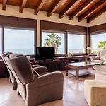 Villa Con Infinity Pool