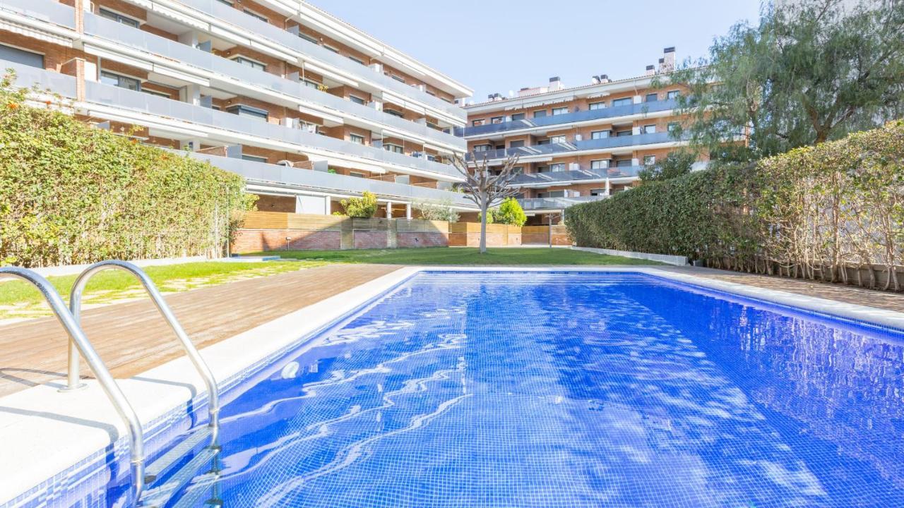 2kis - * Lloret de Mar