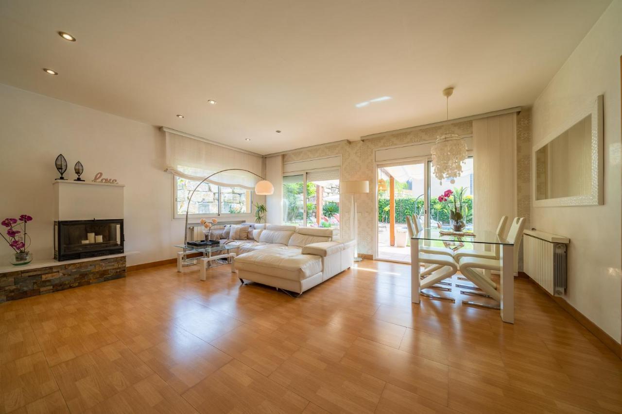 Beverly Hills Lux Air-con Villa