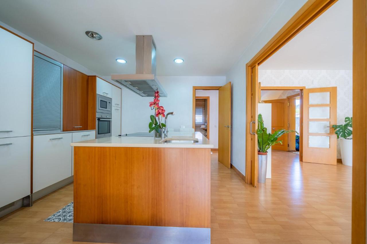Beverly Hills Lux Air-con Villa