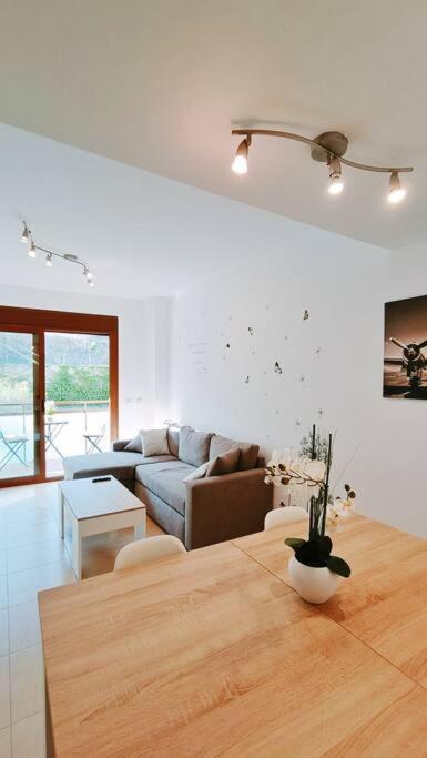 Apartamento La Brisa Para 4, Con Piscina Y Parking Lloret de Mar