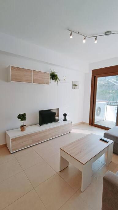 Apartment Apartamento La Brisa Para 4, Con Piscina Y Parking *