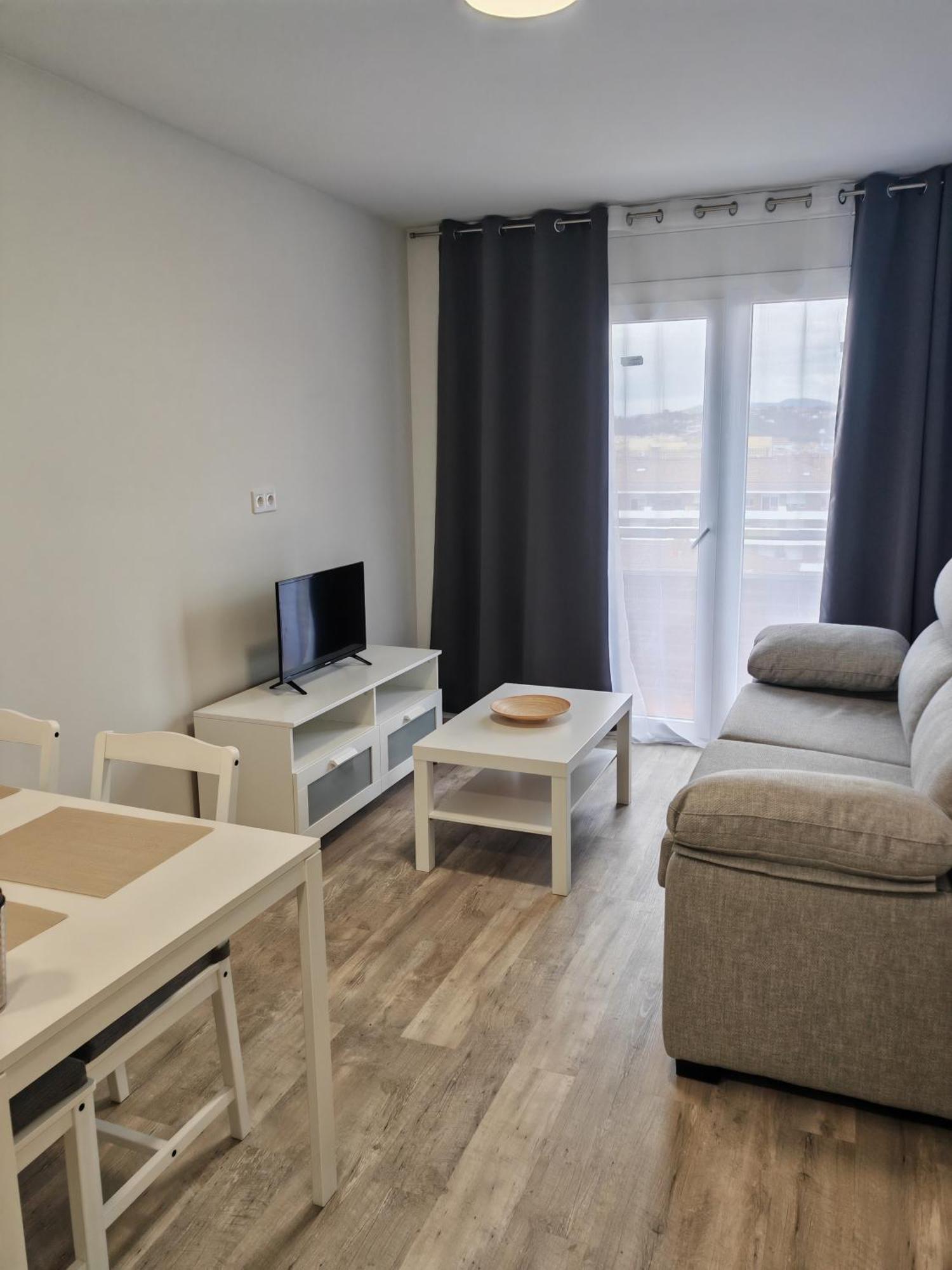 Apartment With Sea View *