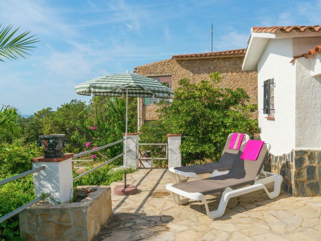 A Picturesque Wine House Now Refurbished Into In Holiday home *