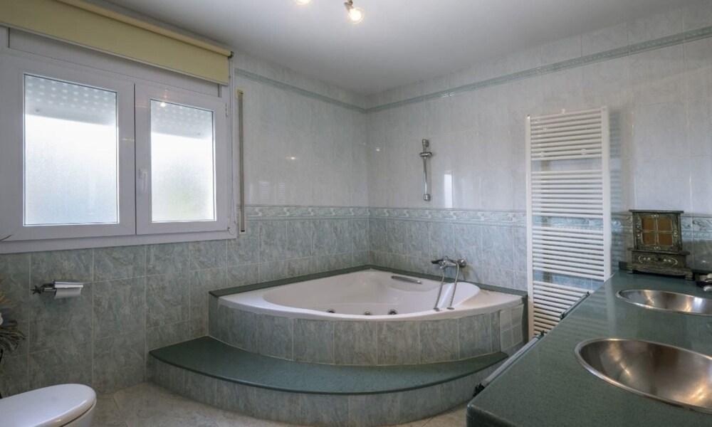 Villa In - 104817 By Mo *